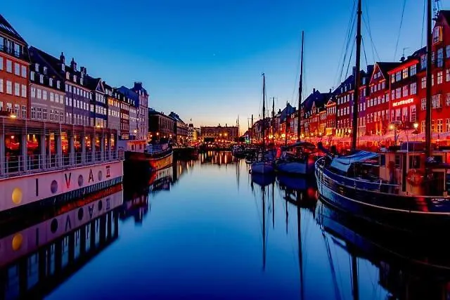 Luxury Flat - Walk To Nyhavn Tivoli & Metro Apartment Copenhagen